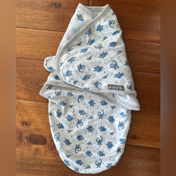 SwaddleMe Other - SwaddleMe Infant Wrap with Blue and White Dinosaur Design